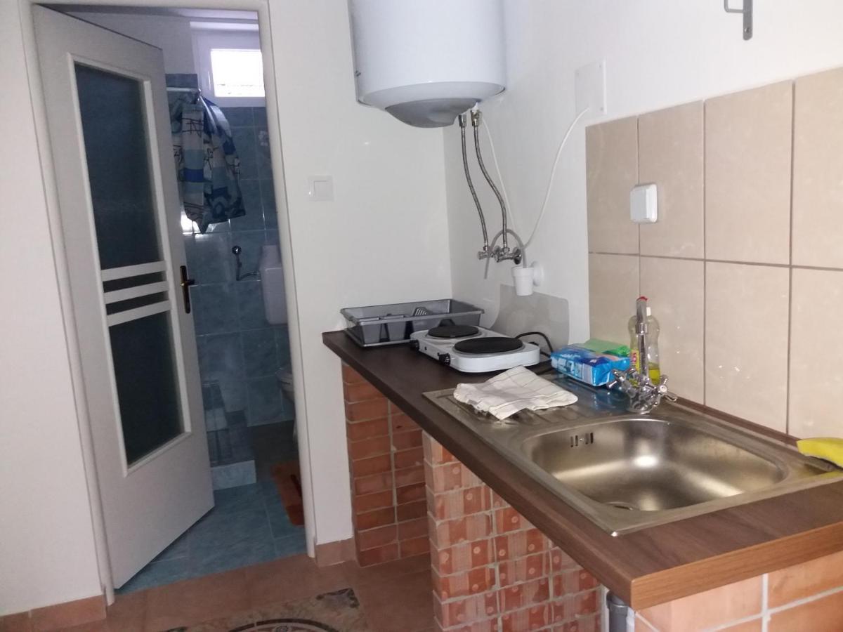 Harsfak Villa Mezokovacshaza Buitenkant foto