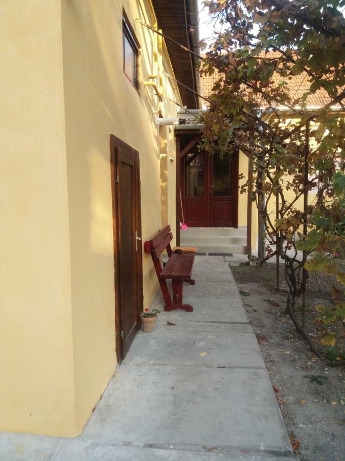 Harsfak Villa Mezokovacshaza Buitenkant foto