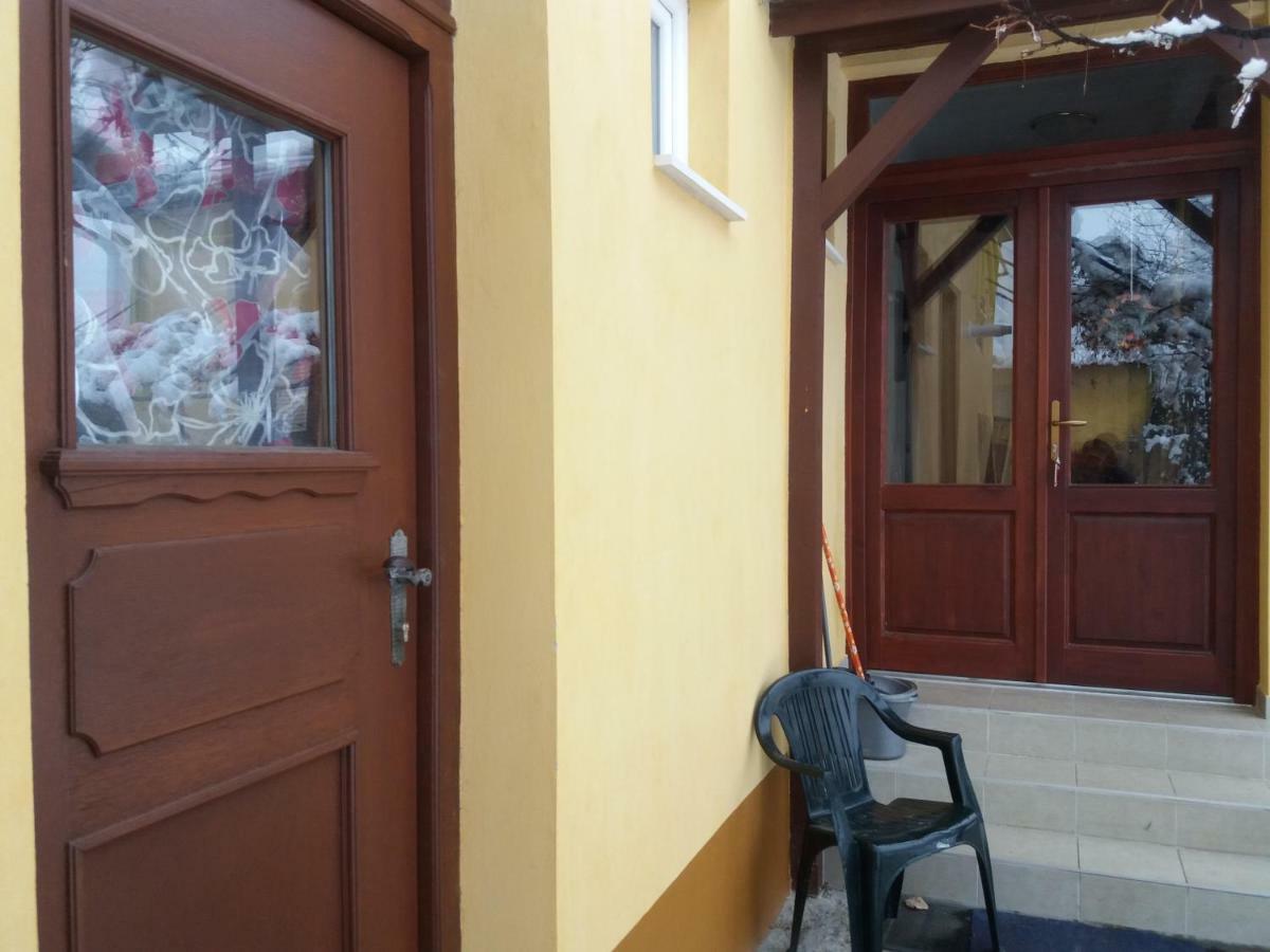 Harsfak Villa Mezokovacshaza Buitenkant foto