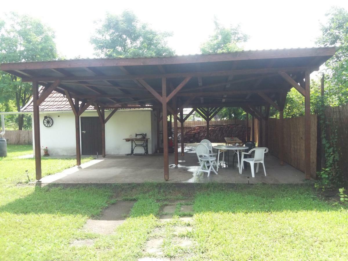 Harsfak Villa Mezokovacshaza Buitenkant foto